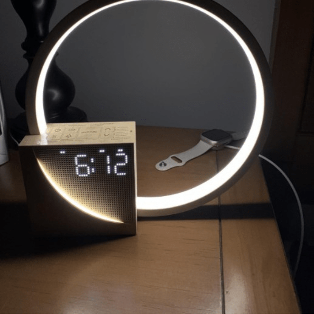 מנורת שולחן חכמה עם שעון מעורר ותאורת זריחה