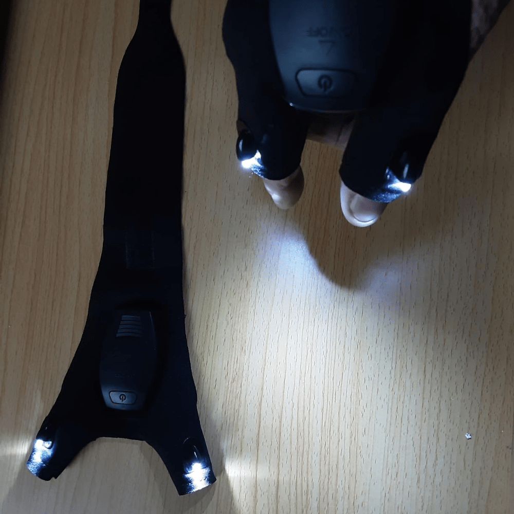 כפפות עם תאורת LED מובנית