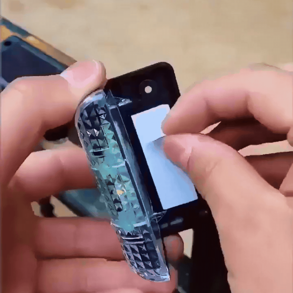 מנורות סולאריות לגדר - פתרון תאורה חכם ויעיל בהתקנה קלה ללא כלים