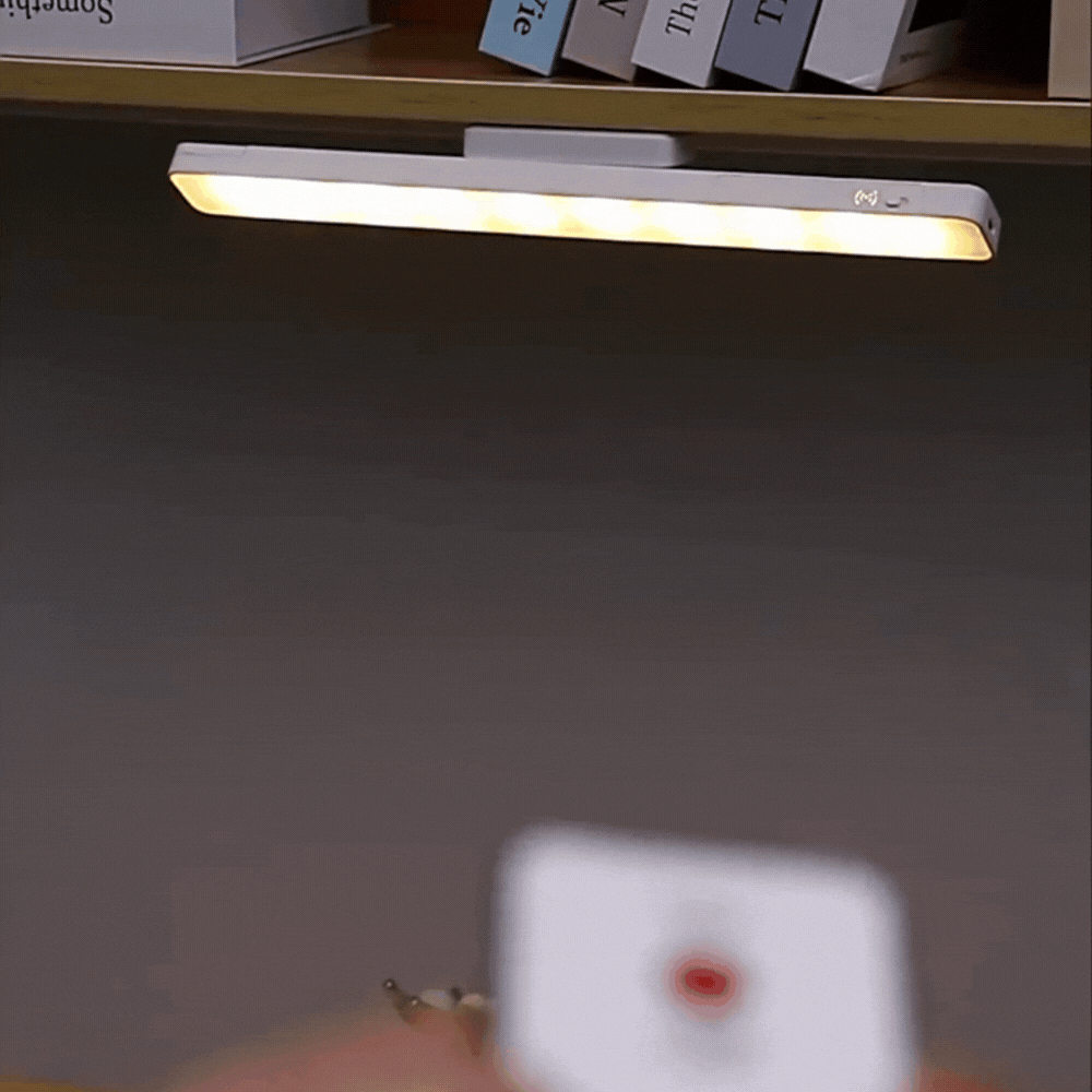 מנורת LED חכמה נטענת עם בסיס מגנטי